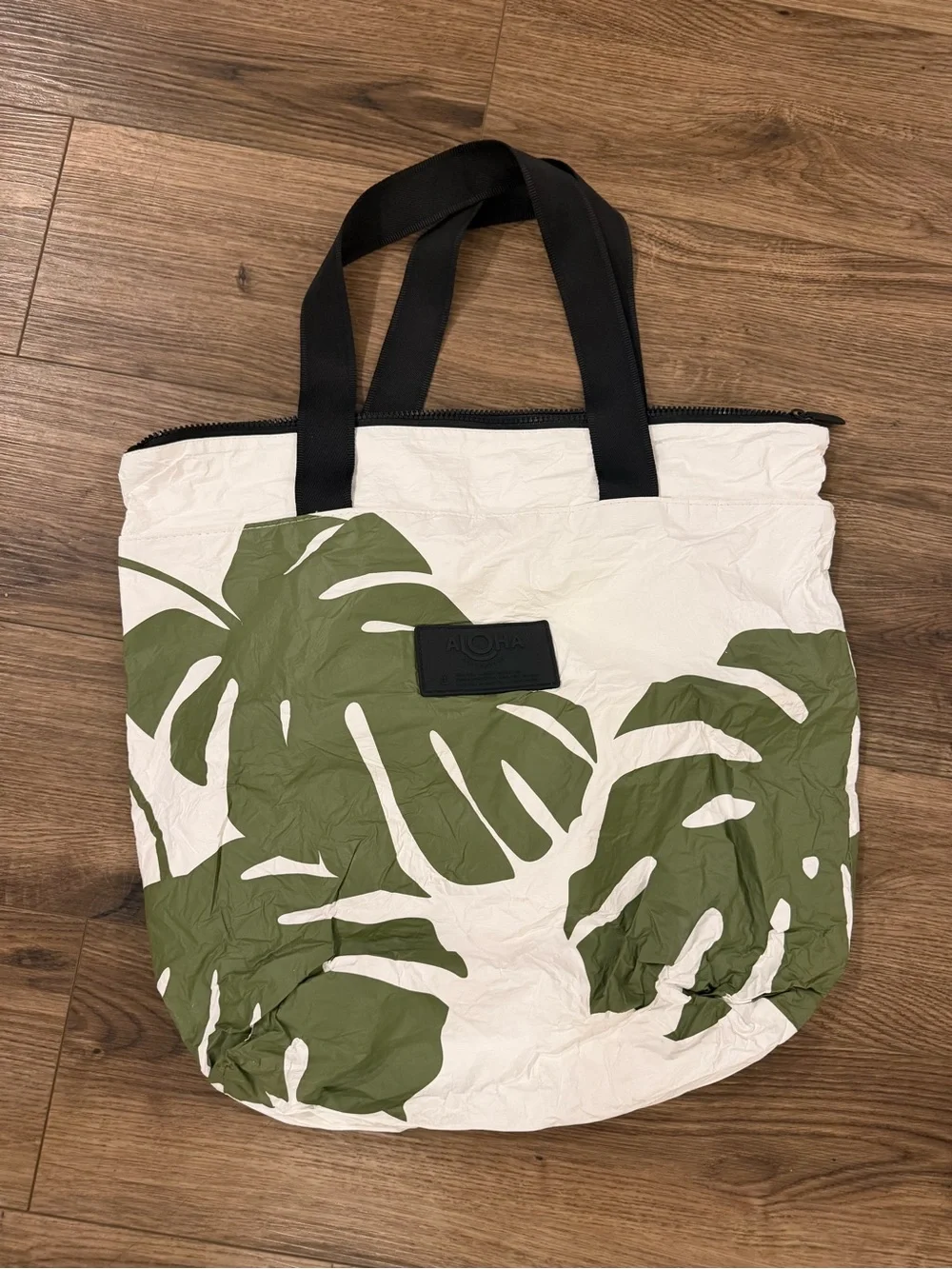 ALOHA Collection Holo Holo Monstera - Seawood LIKE NEW